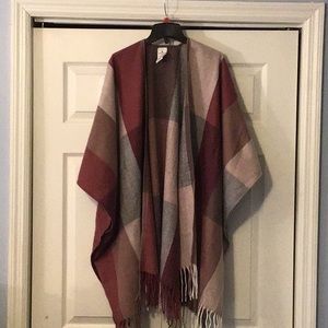 Like new Woolrich ladies blanket wrap